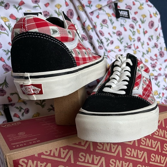 Vans Men’s Old Skool 36 D
Anaheim Factory 0g Plaid
VN0A4BW3RED
Sneakers - Picture 10 of 16